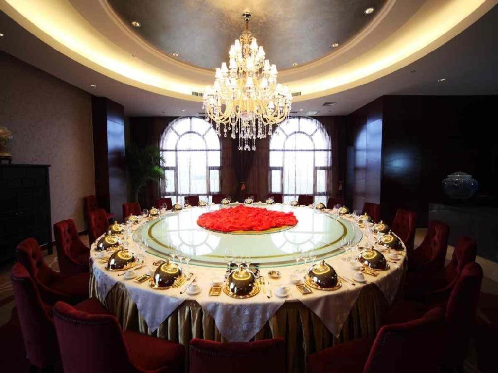 Haiyang Shenglong Jianguo Hotel Fengcheng  Luaran gambar