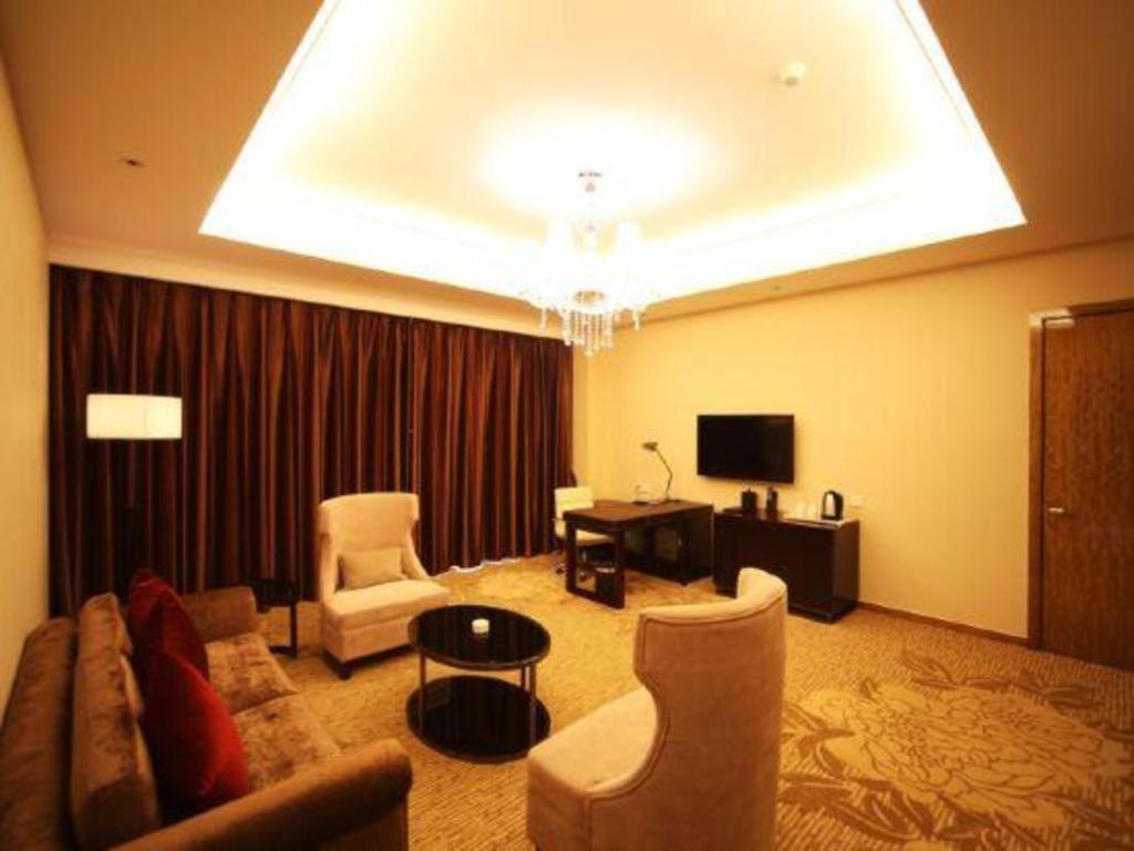 Haiyang Shenglong Jianguo Hotel Fengcheng  Luaran gambar